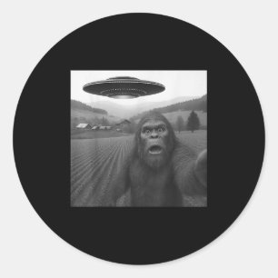 Bigfoot Selfie With Alien Ufo Funny Gifts For Men Classic Round Sticker