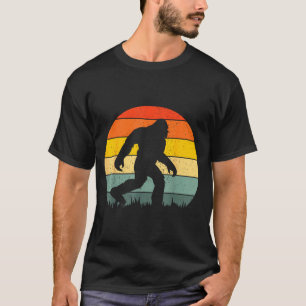 Bigfoot silhouette retro sunset funny sasquatch T-Shirt