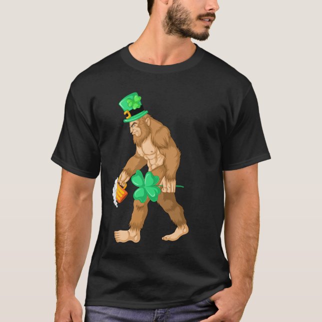 bigfoot St patricks day T-Shirt (Front)