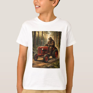 Bigfoot Tractor Design for Farmer Dad Farming Farm T-Shirt
