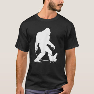 Bigfoot Walking Chicken Funny Sasquatch Chicken Si T-Shirt