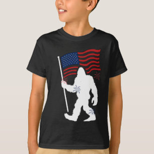 Bigfoot With American Flag Funny 4th Of July For H T-Shirt
