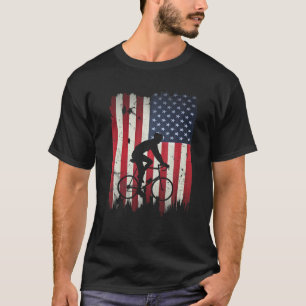 Biking USA American Flag 4th of July Bike Gift Bic T-Shirt