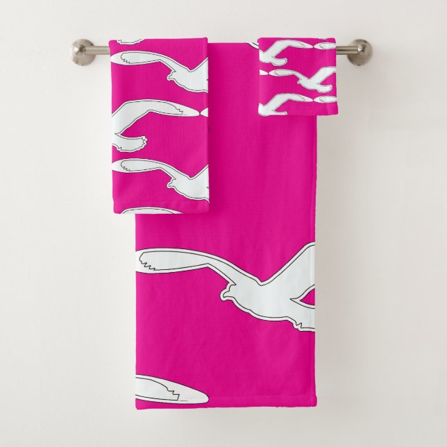 Bird In Flight Bath Accessory Hot Pink       Towel Set (Insitu)