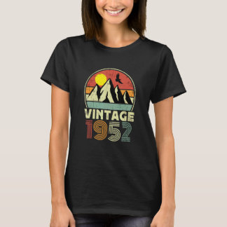 Birthday Born In 1952 Vintage T-Shirt