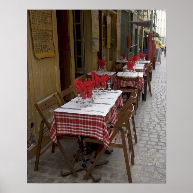 Bistro in Paris Poster (Front)