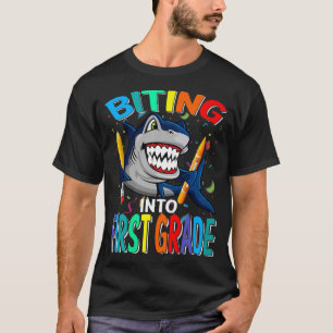 Biting Into First Grade Back To School Shark Premi T-Shirt