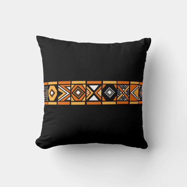 Black African pattern pillow (Front)