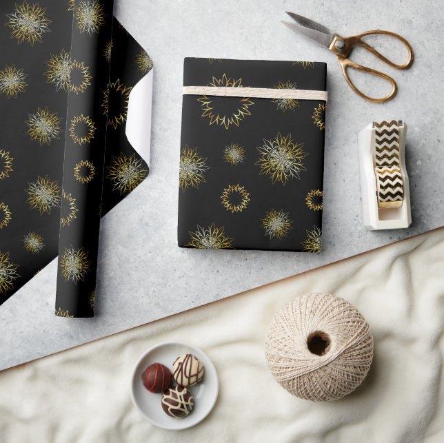 Black and Gold Elegant Christmas Wrapping Paper (Crafts)