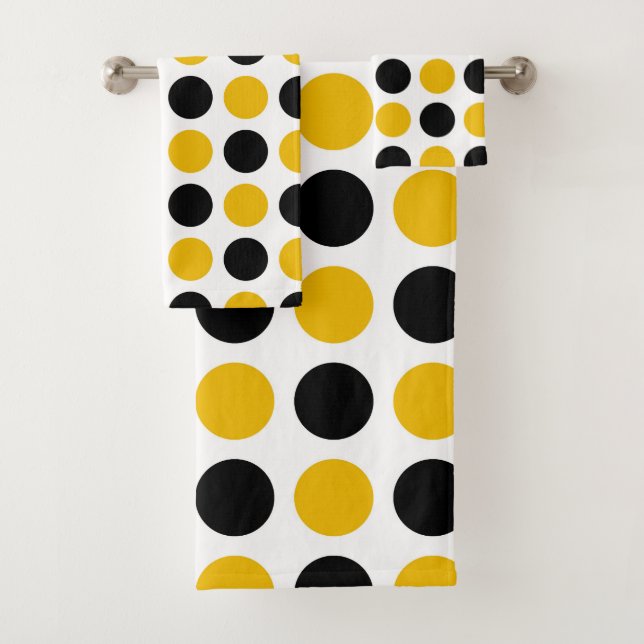 Black and Gold Polka Dots Bath Towel Set (Insitu)