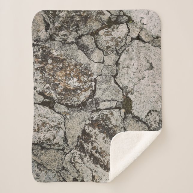 Black and grey stone fragment sherpa blanket (Front)