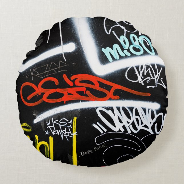 Black and multicolored graffiti art round cushion (Front)