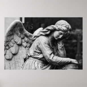 Black and white angel statue in a cemetery Póster Poster