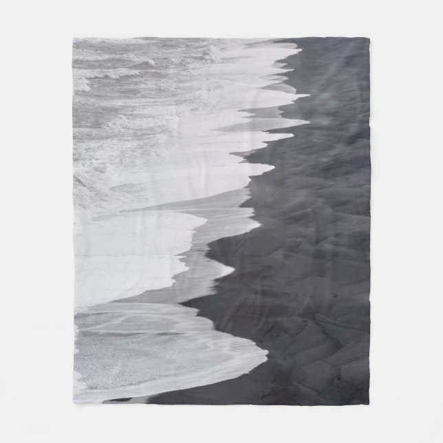 Black and white beach scenic fleece blanket (Front)