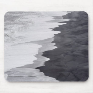 Black and white beach scenic mouse mat