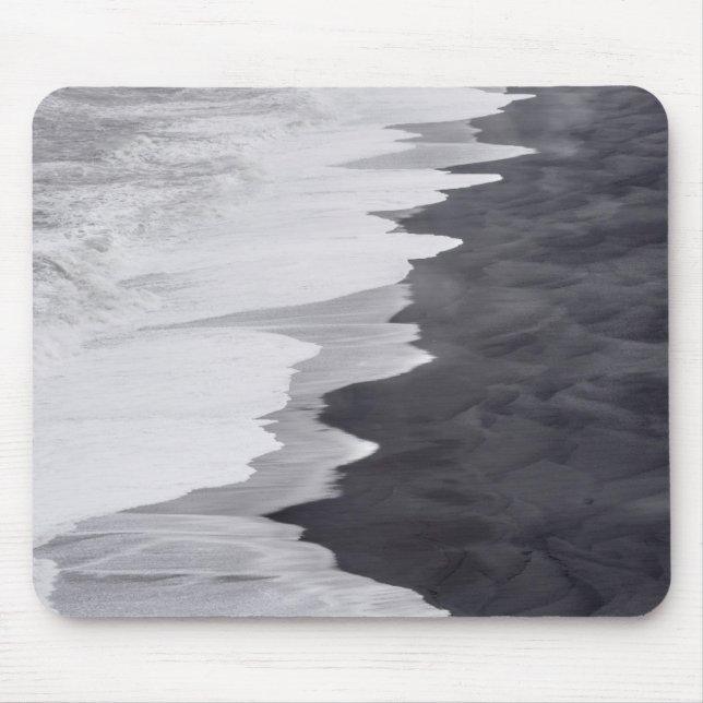 Black and white beach scenic mouse mat (Front)