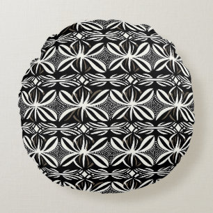 Black and White Boho Elegant Curves Round Pillow