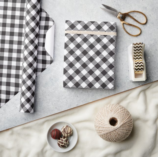 Black and White Buffalo Plaid Wrapping Paper (Crafts)