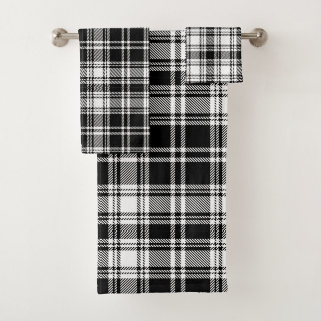 Black And White Check Bath Towel Set (Insitu)