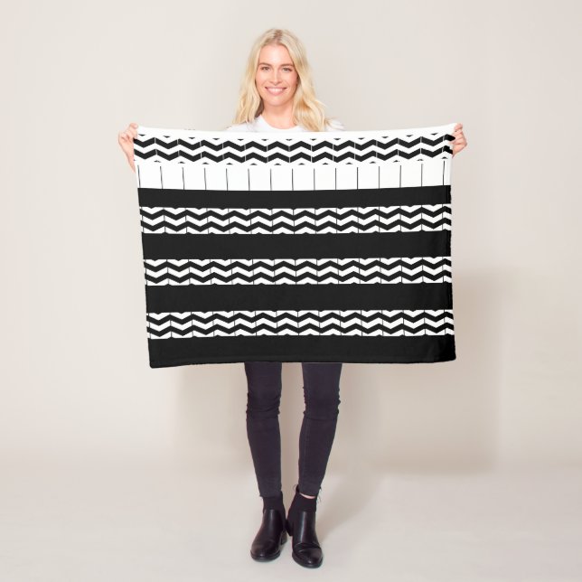 BLACK AND WHITE CHEVRON FLEECE BLANKET (In Situ)