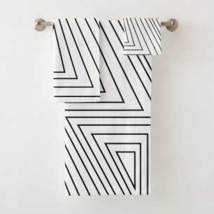 Black and White Concentric Triangle Pattern Bath Towel Set