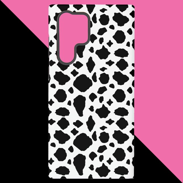 Black and White Cow Print Pattern Spots Samsung Galaxy S22 Ultra Case (A phone case with a bold black and white cow pattern.)