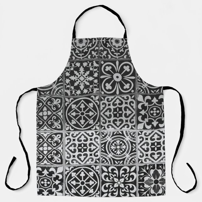 Black and white damask patterns apron (Front)