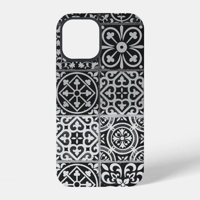 Black and white damask patterns iPhone case (Back)