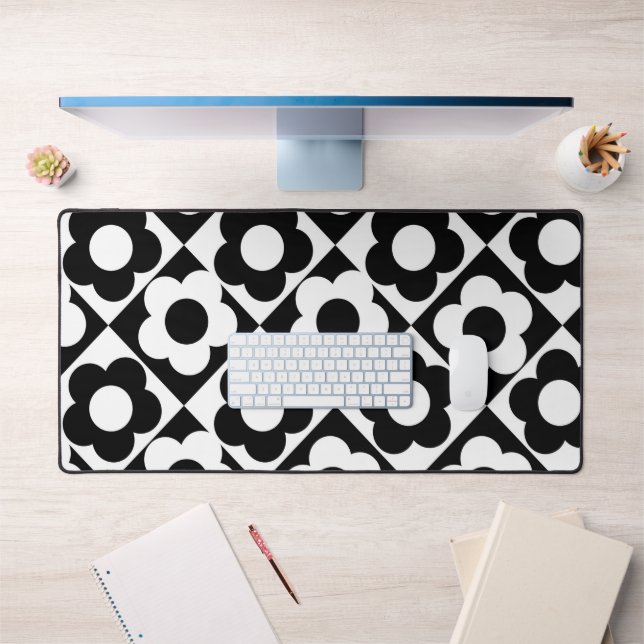 Black and White Diamond Check Flower Pattern Desk Mat (Office 1)