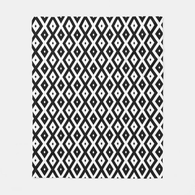 Black and white diamond pattern fleece blanket (Front)