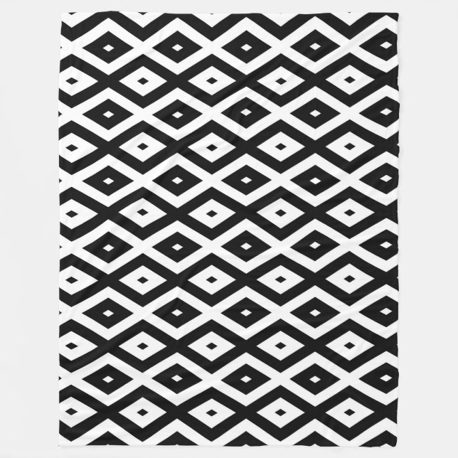Black and white diamond pattern fleece blanket (Front)