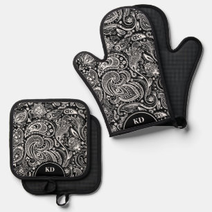 Black and White Elegant Vintage Paisley Pattern Oven Mitt & Pot Holder Set