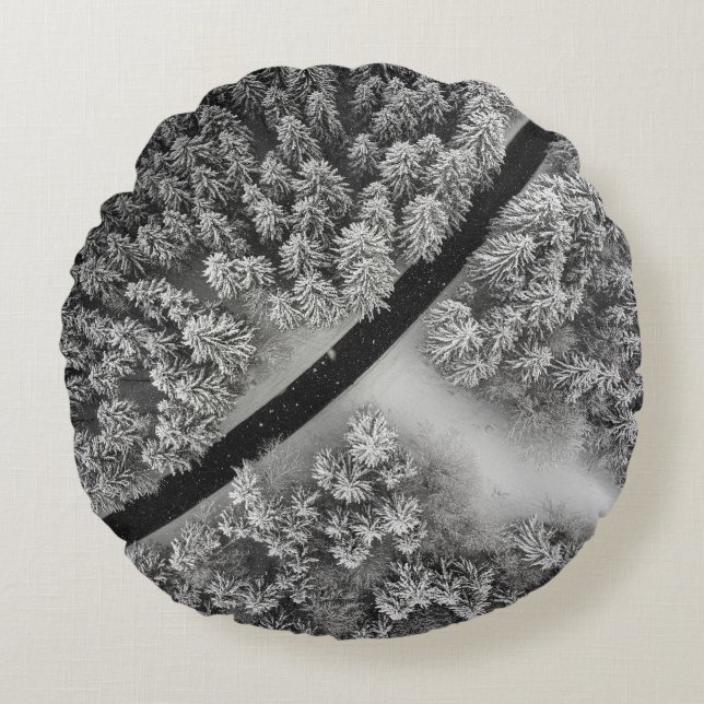 BLACK AND WHITE FLORAL AREA RUG ROUND CUSHION (Front)