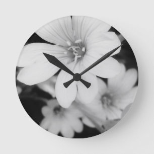 Black and white flower round clock