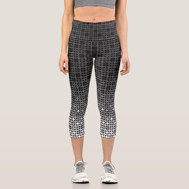 Black and white geometric gradient pattern  capri leggings (Front)