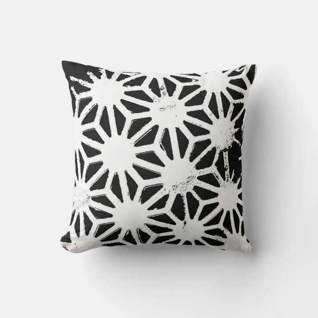 Black and white geometric pattern cushion (Front)