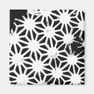Black and white geometric pattern magnet