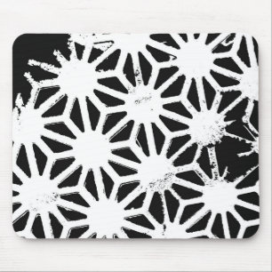 Black and white geometric pattern mouse mat