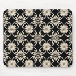 Black and white geometric pattern mouse mat