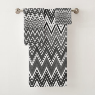 Black and white geometric zigzag pattern bath towel set