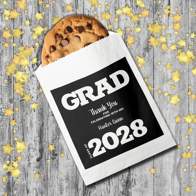 Black and White Graduation Party Favour Bags (Black and White Graduation Party Treat Favor Bags)
