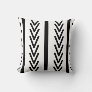 BLACK AND WHITE HERRINGBONE PATTERN CUSHION