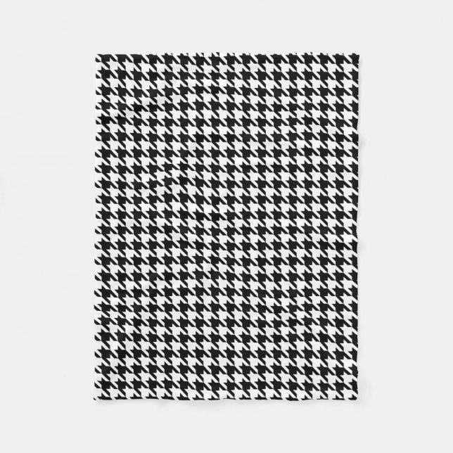 Black and white houndstooth fleece blanket (Front)