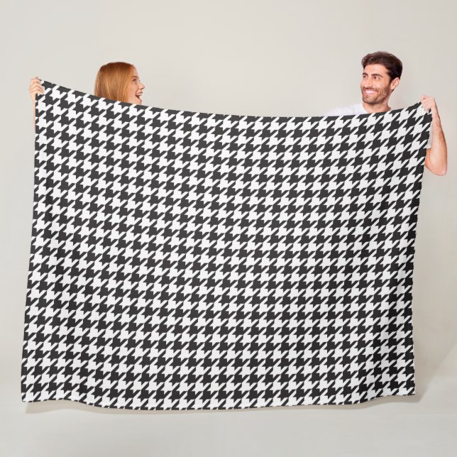 Black and White Houndstooth Fleece Blanket (In Situ)