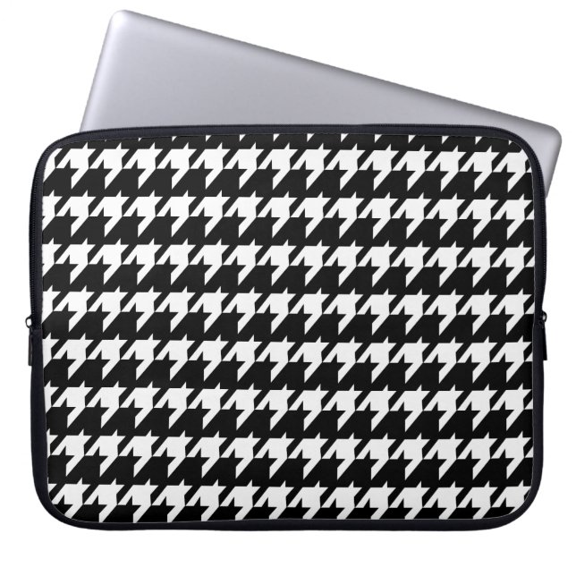 Black and white houndstooth laptop sleeve (Front)