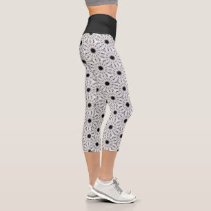 Black and White Lace-Like Flowers Capri Leggings
