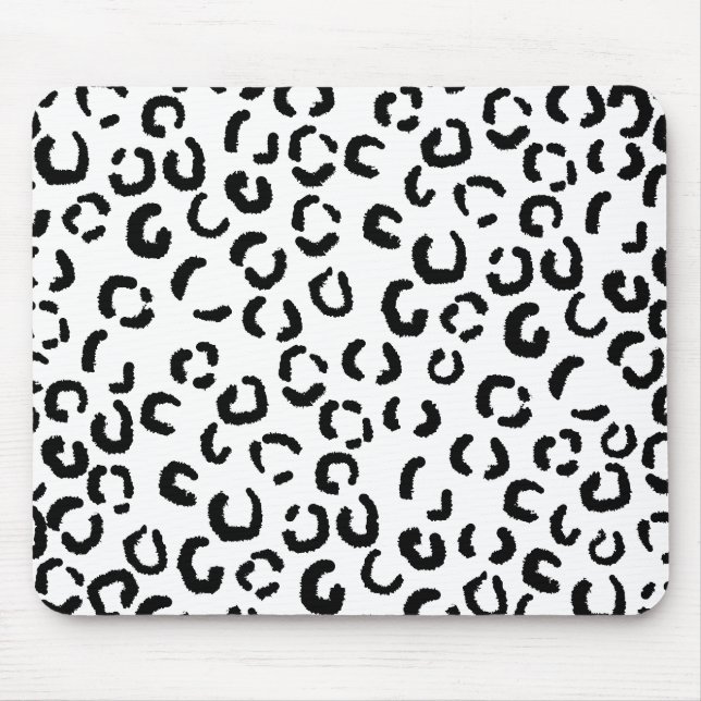Black and White Leopard Print Pattern. Mouse Mat (Front)
