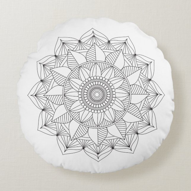 Black and White Mandala Flower v1 Round Cushion (Front)