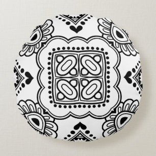 Black and White Mandala Frame Pattern Round Cushion