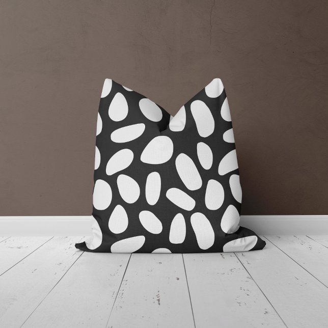 Black and White Modern Pattern Sofa Throw Pillow (Creator Uploaded)